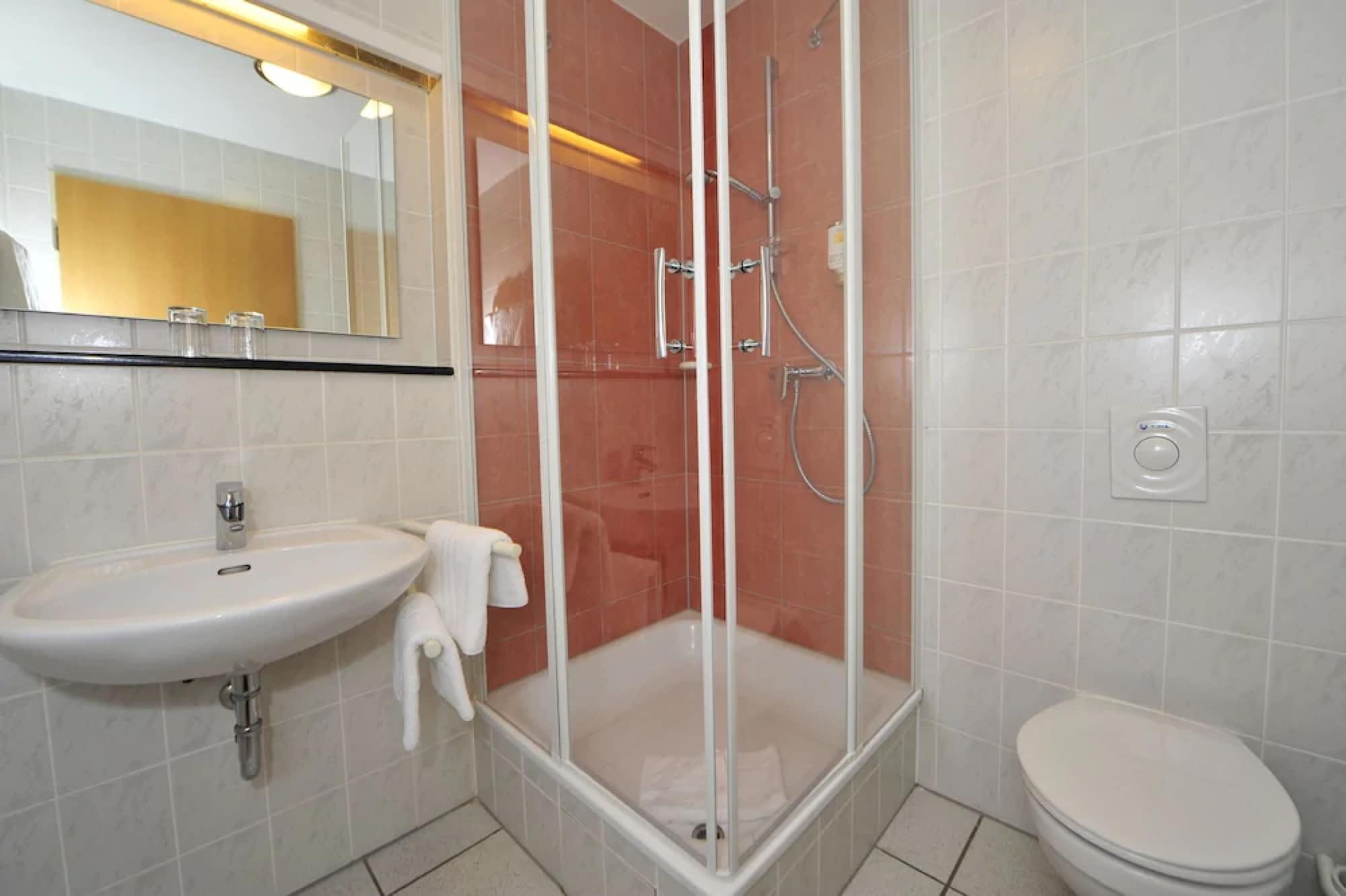Hotel Godewind Росток Екстериор снимка